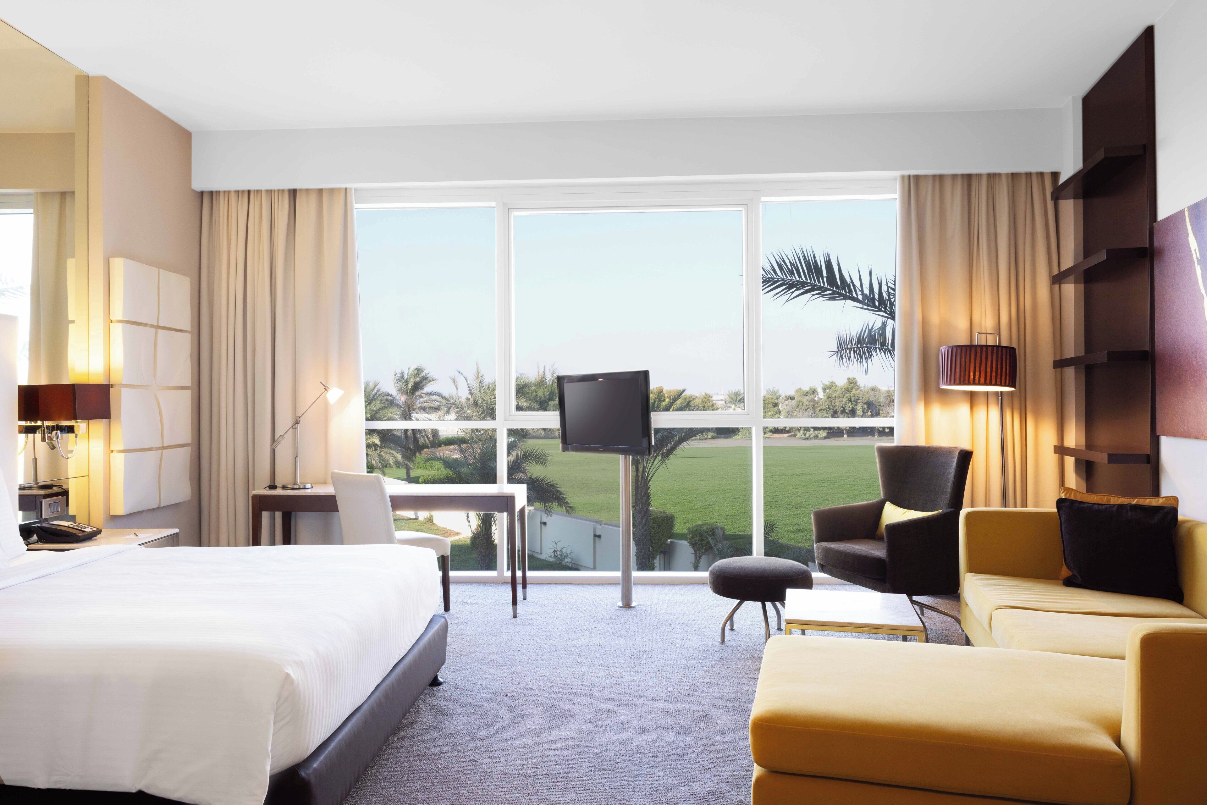 Studio, Kitchenette (Spacious) | Private kitchenette | Coffee/tea maker, electric kettle