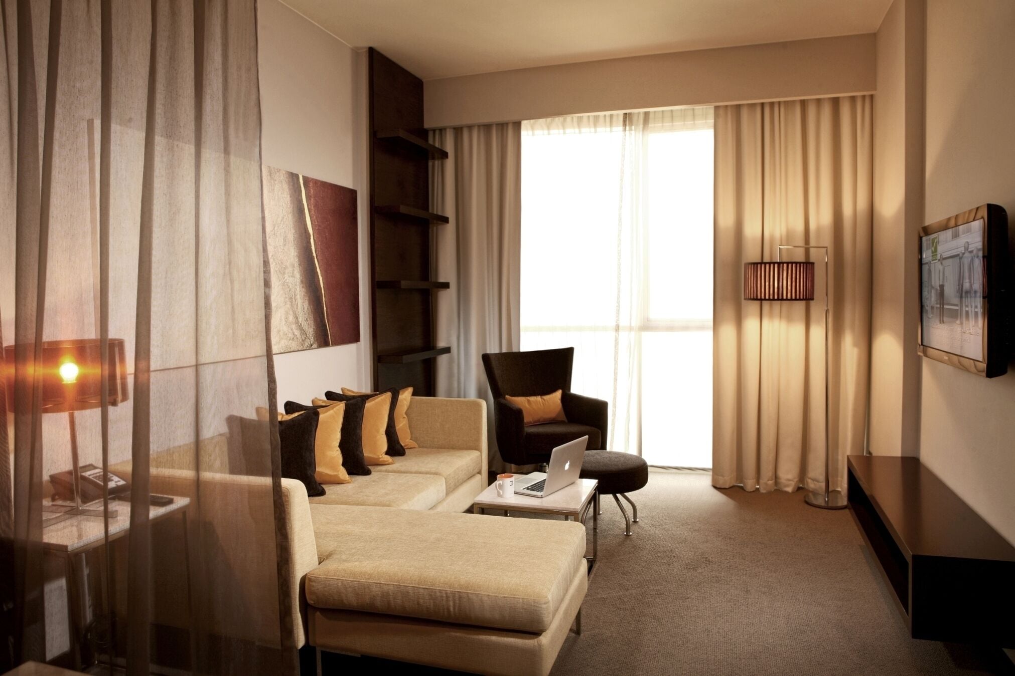 in-room safe, desk, laptop workspace, blackout curtains