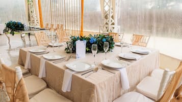 Banquet hall