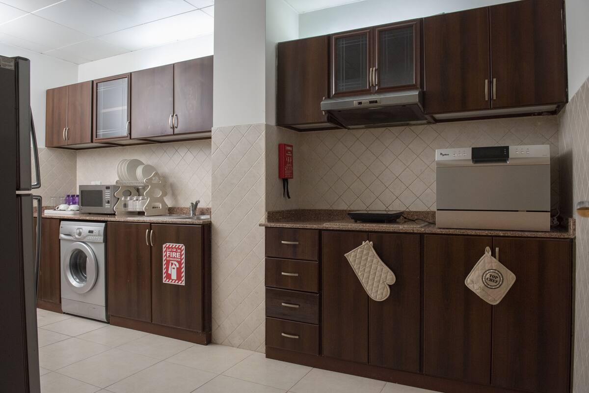 grand suite, 2 bedrooms | private kitchen | fridge, stovetop, dishwasher, coffee/tea maker