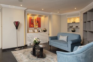 Business center - Corp Executive Hotel Doha Suites (Doha)