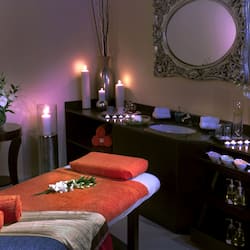 Couples treatment room(s), sauna, hot tub, steam room, body treatments