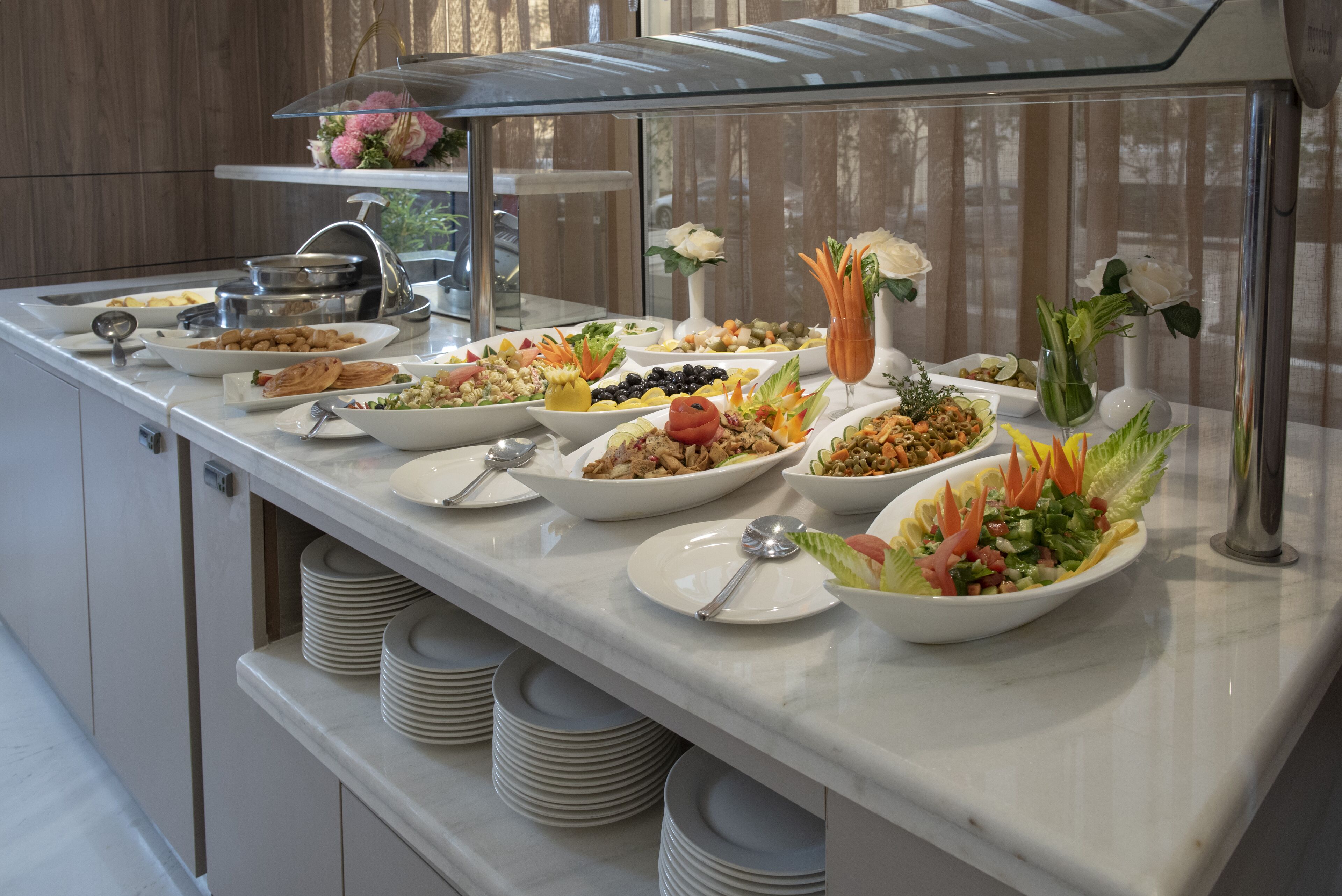 breakfast, lunch and dinner served