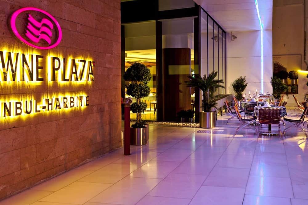 Crowne Plaza Istanbul - Harbiye by IHG