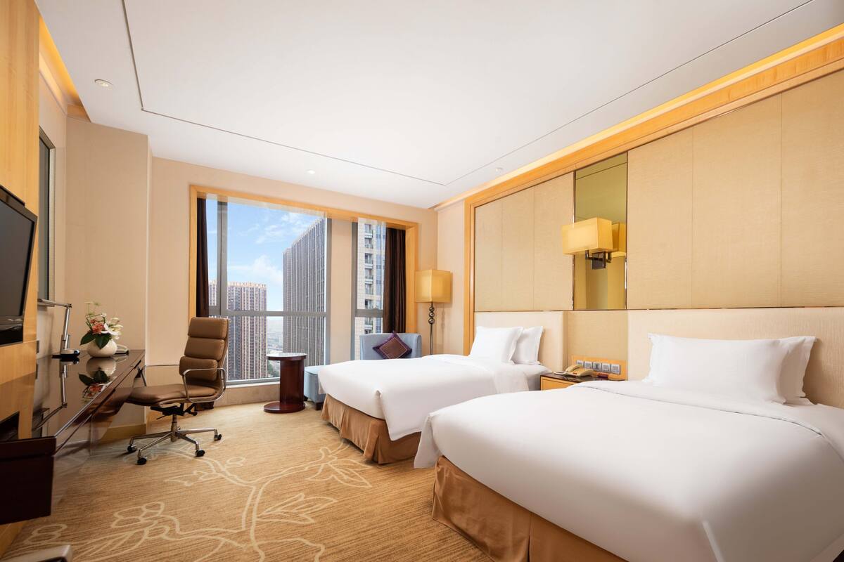 1 bedroom, minibar, in-room safe, desk