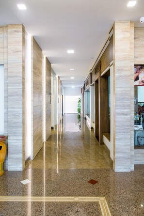 Hallway - Aiyara Palace (Pattaya)