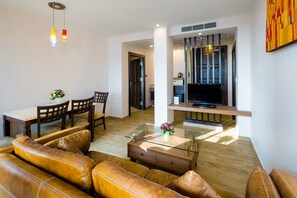 Family Suite, 2 Bedrooms - Aiyara Palace (Pattaya)