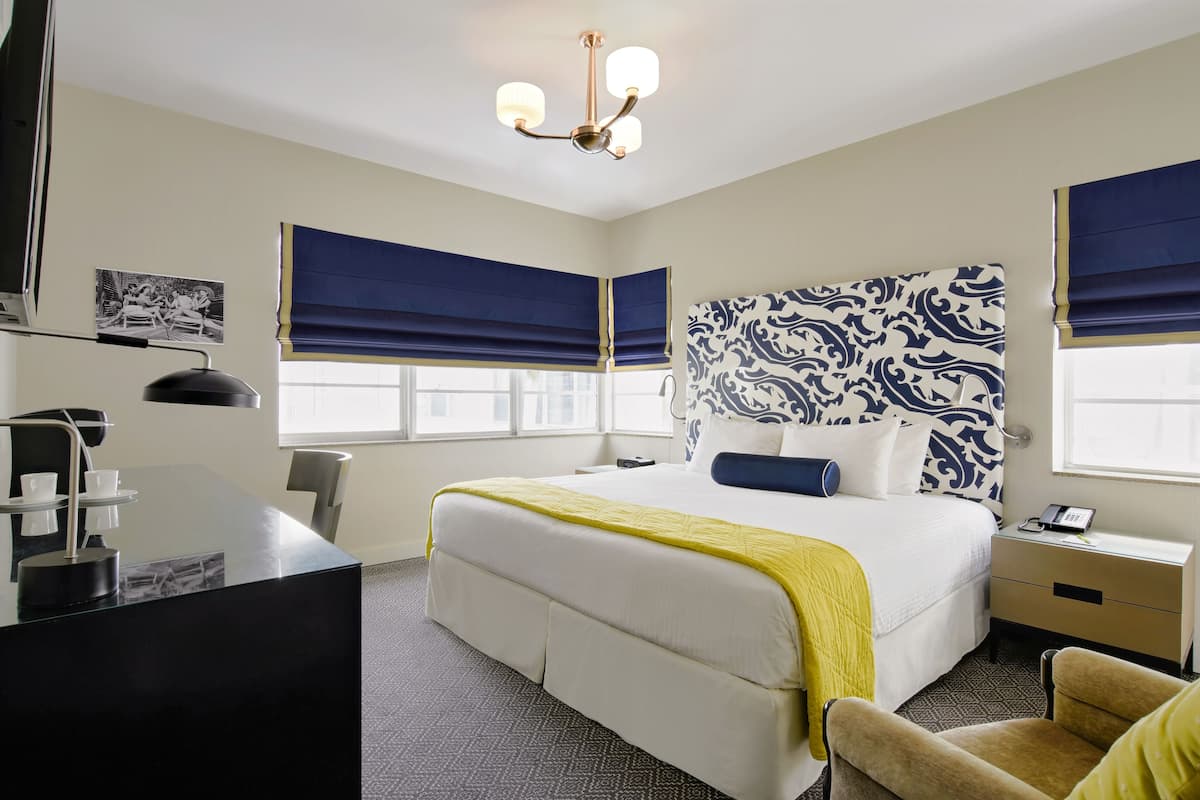 Premium bedding, down comforters, minibar, in-room safe