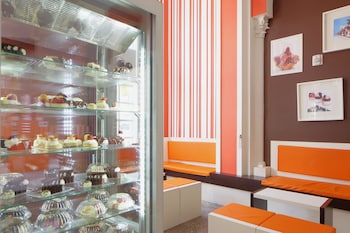 Cafe at Hotel Breakwater South Beach