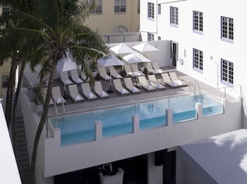 Pool amenities at Hotel Breakwater South Beach