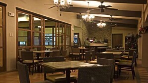 Breakfast, lunch and dinner served  - Casa Escano Bed & Breakfast (Cebu)