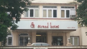 Unclassified image, 3 of 56, button - Strand Hotel (Mumbai)