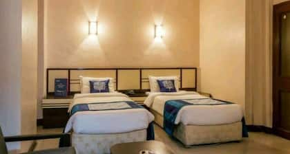Strand Hotel