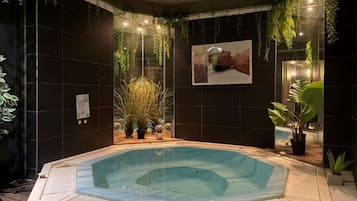 Behandlingsrum til par, sauna, boblebad, dampbad, tyrkisk bad/hammam