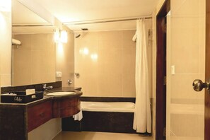 Chambre Deluxe, 1 lit double | Salle de bain