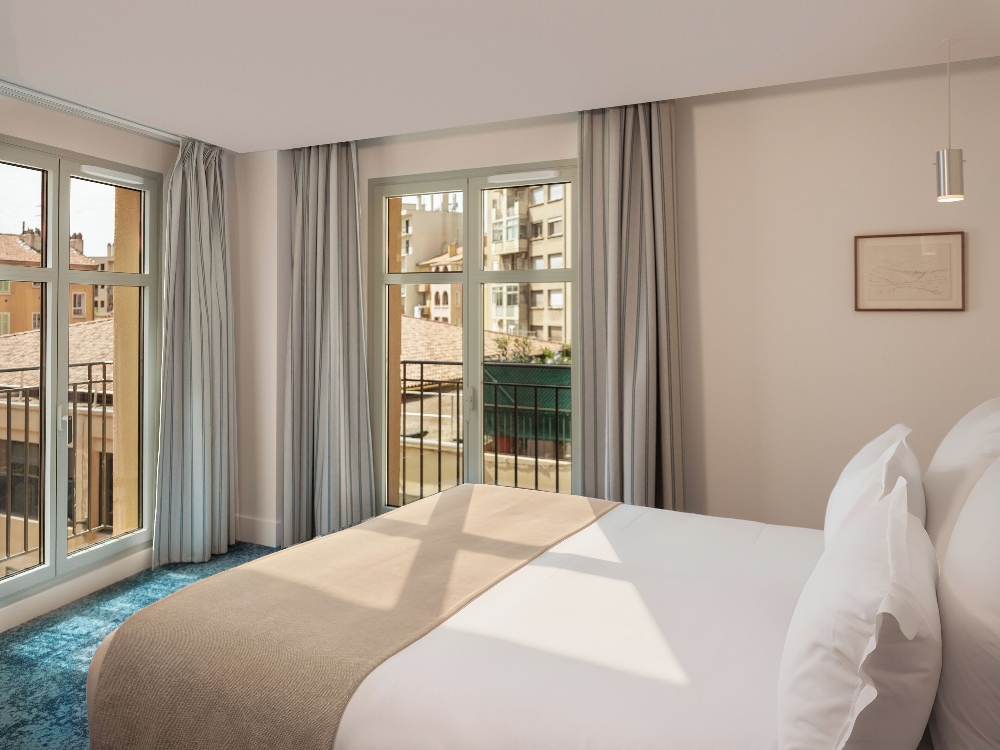 Superior Room (Shower) | Premium bedding, pillow-top beds, in-room safe, desk