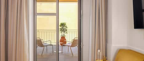 Habitación junior | Ropa de cama de alta calidad y camas con pillow-top