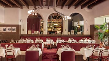 Breakfast, lunch, dinner served; French cuisine