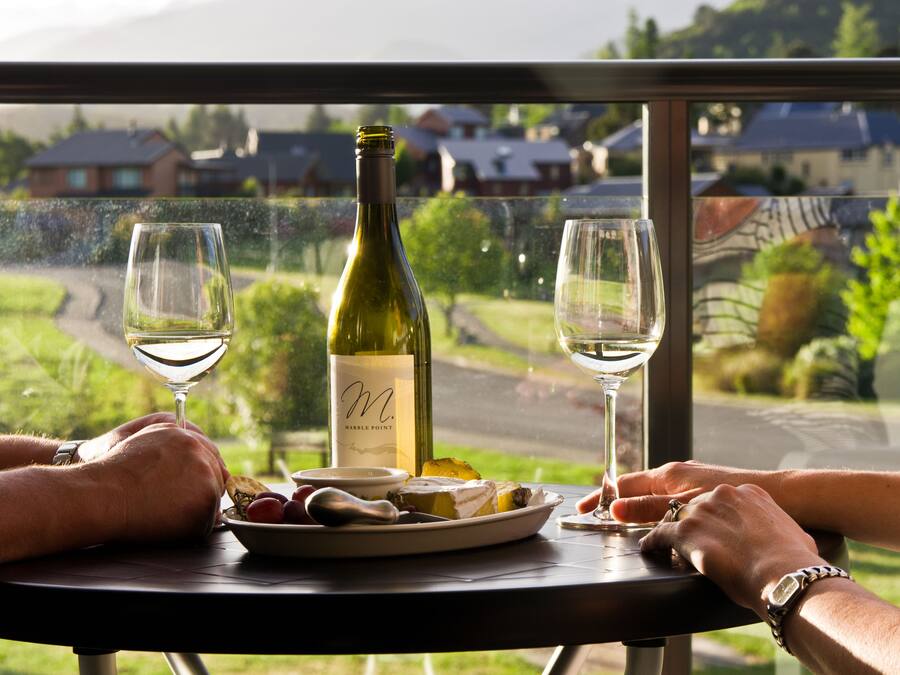 Daily continental breakfast (NZD 25 per person)