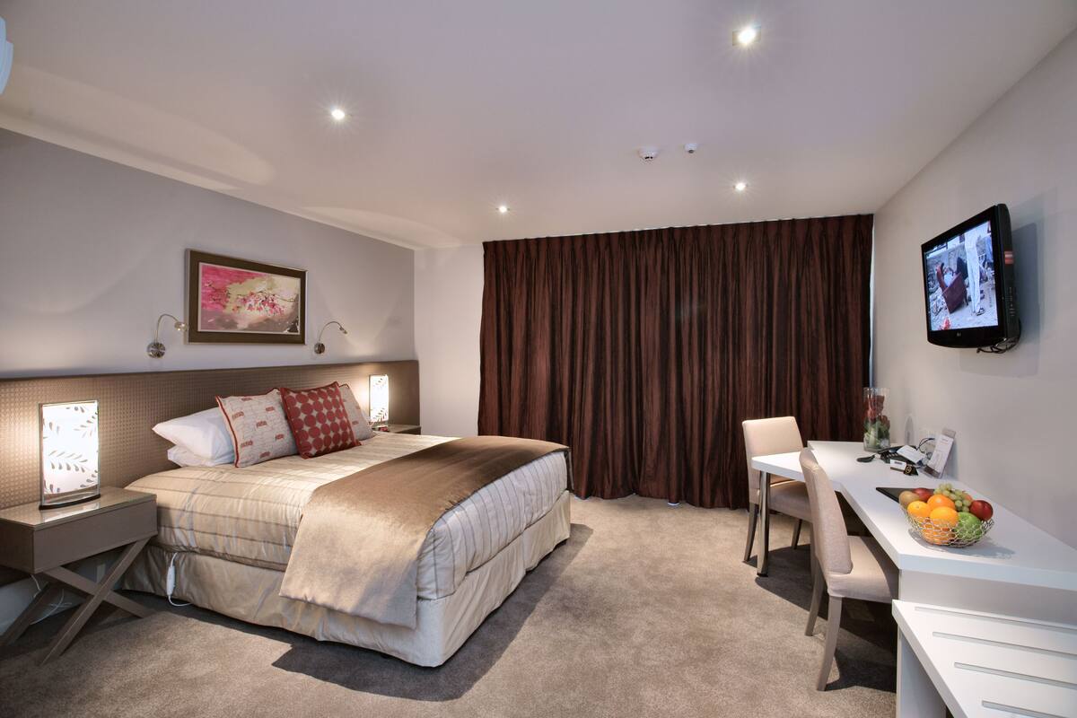 Premium bedding, pillow-top beds, in-room safe, blackout curtains