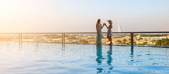 Two Seasons Hotel & Apartments