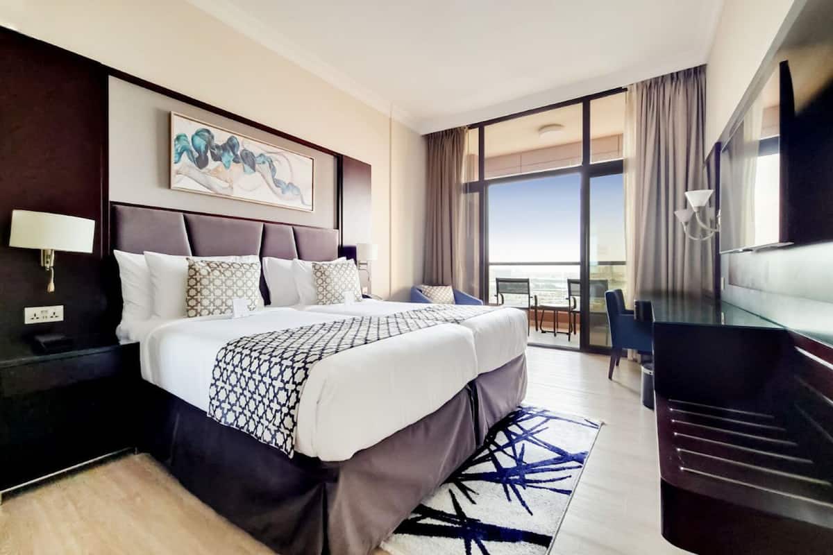 Down comforters, minibar, in-room safe, desk