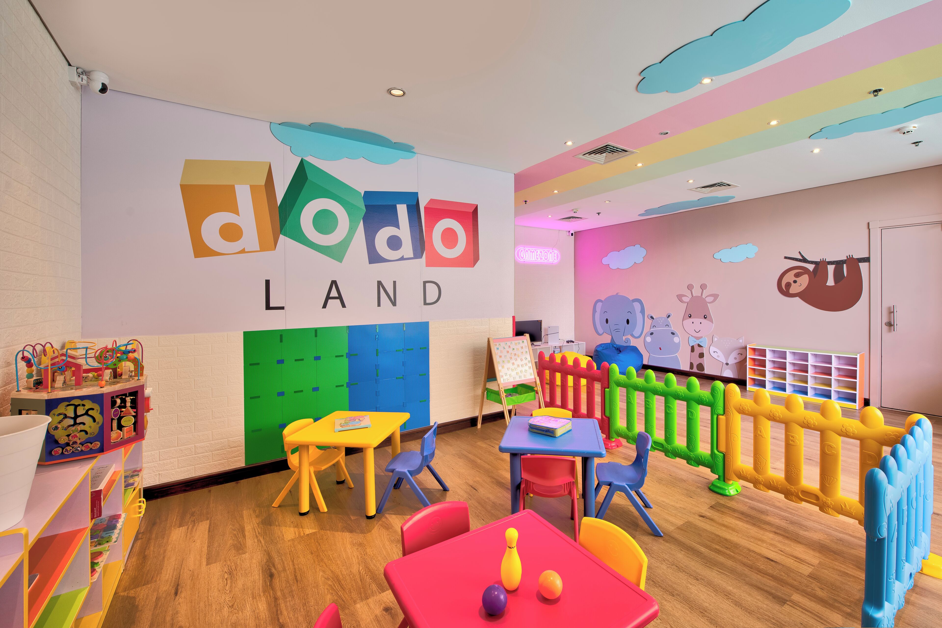 Photo - Two Seasons Hotel & Apartments