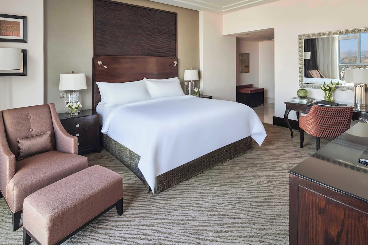 Ropa de cama hipoalergénica, camas Select Comfort y minibar