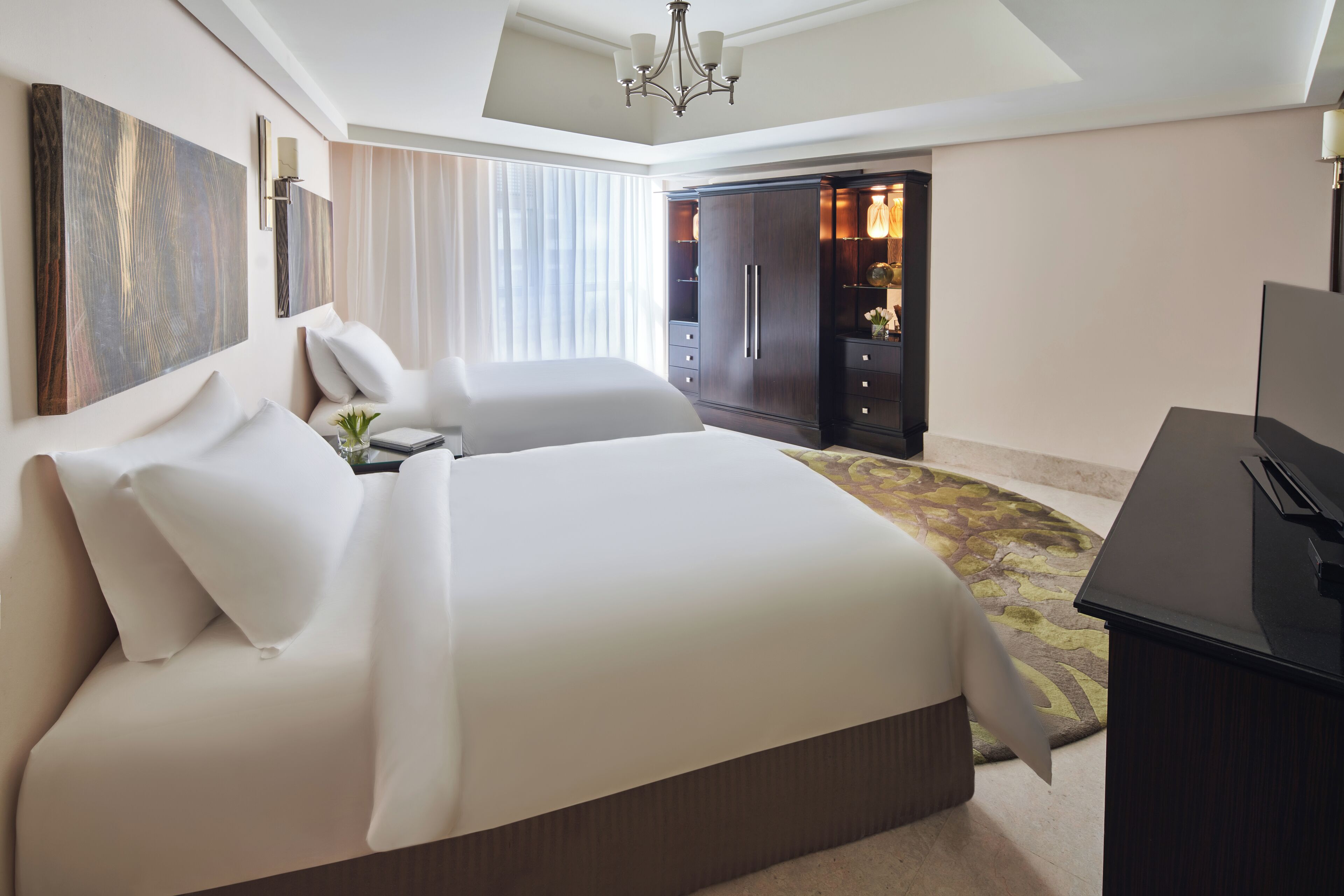 Hypo-allergenic bedding, Select Comfort beds, minibar, in-room safe