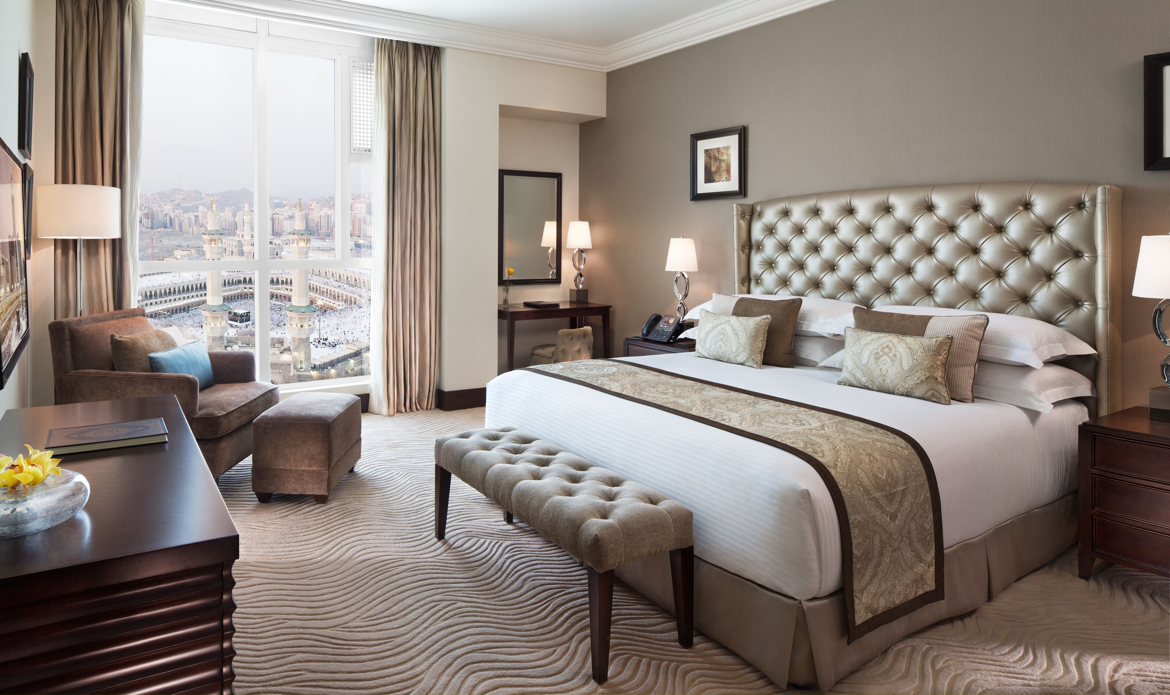 Fairmont, Habitación, 1 cama de matrimonio grande, vistas a la ciudad | Ropa de cama hipoalergénica, colchones Select Comfort, minibar