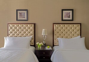 Studio, 2 Twin Beds, City View | Hypo-allergenic bedding, Select Comfort beds, minibar, in-room safe