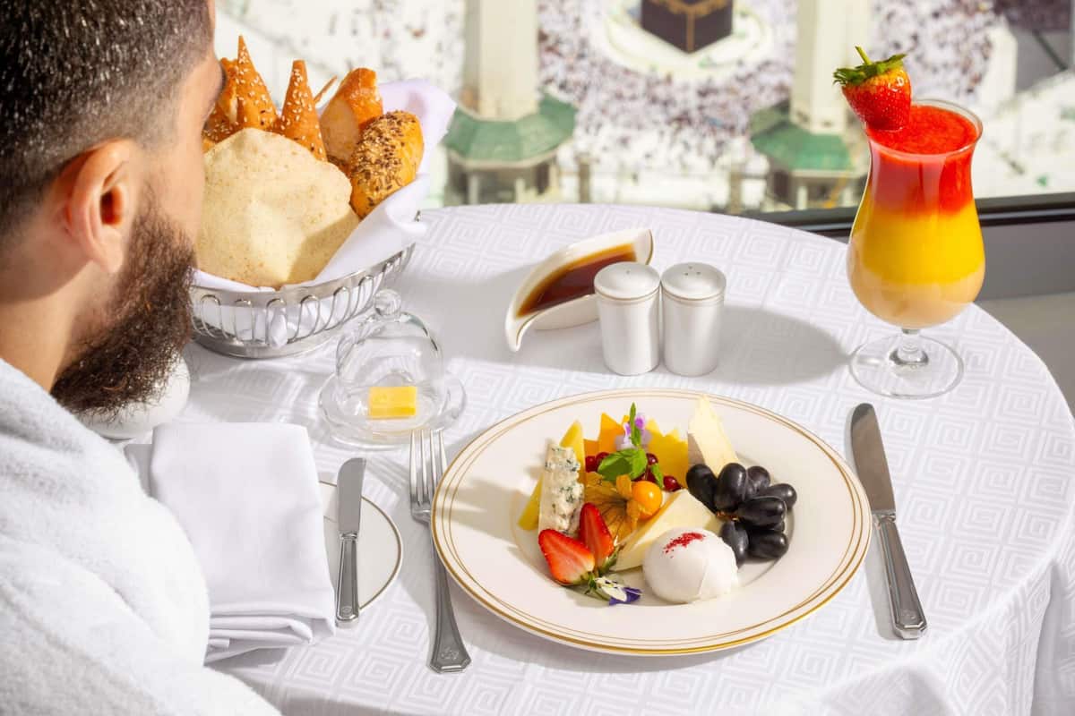 Fairmont Gold, Twin Room, 2 Twin Beds | Hypo-allergenic bedding, Select Comfort beds, minibar, in-room safe