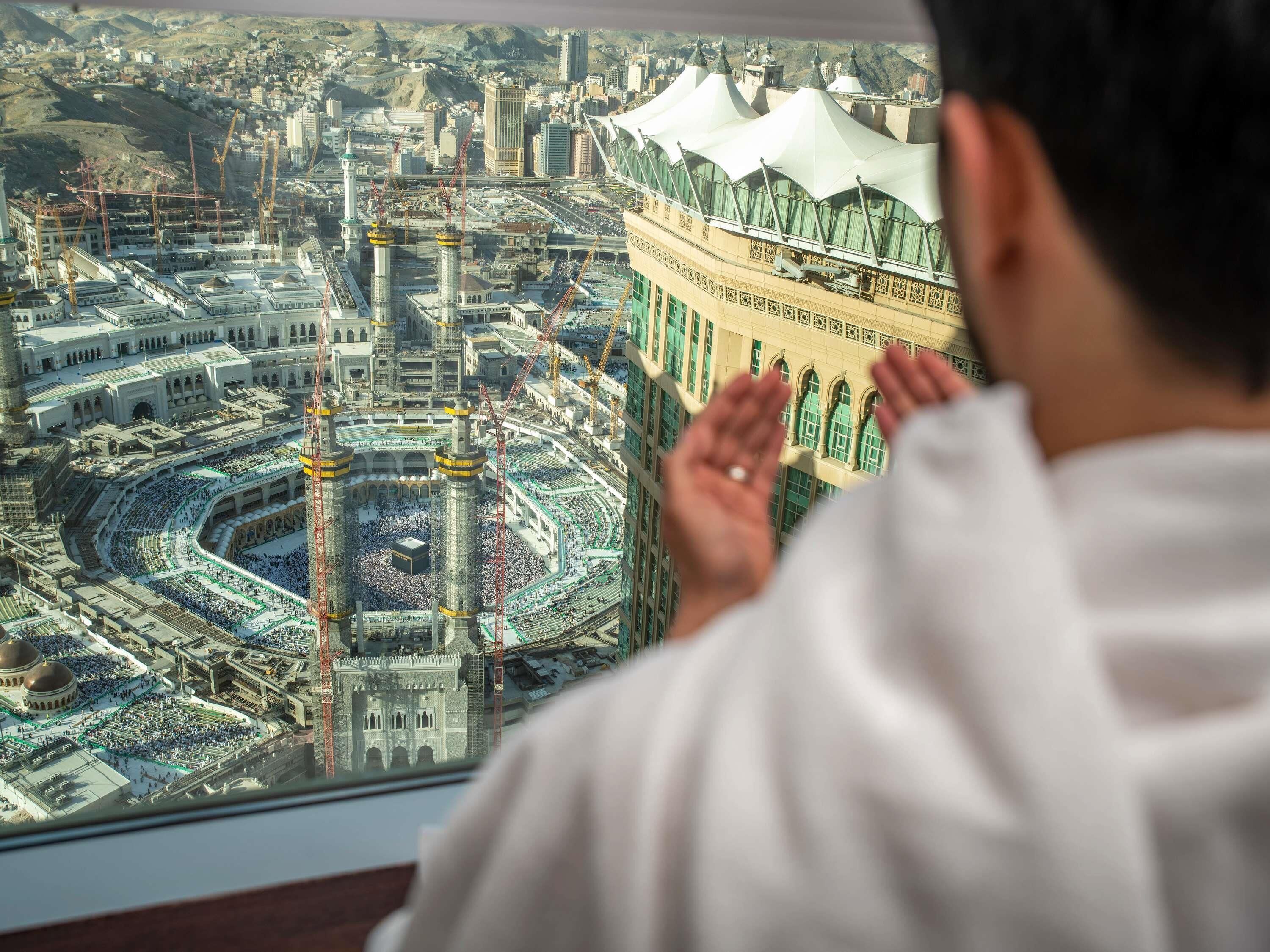 Signature Twin Room, 2 Twin Beds (Kaaba) | Hypo-allergenic bedding, Select Comfort beds, minibar, in-room safe