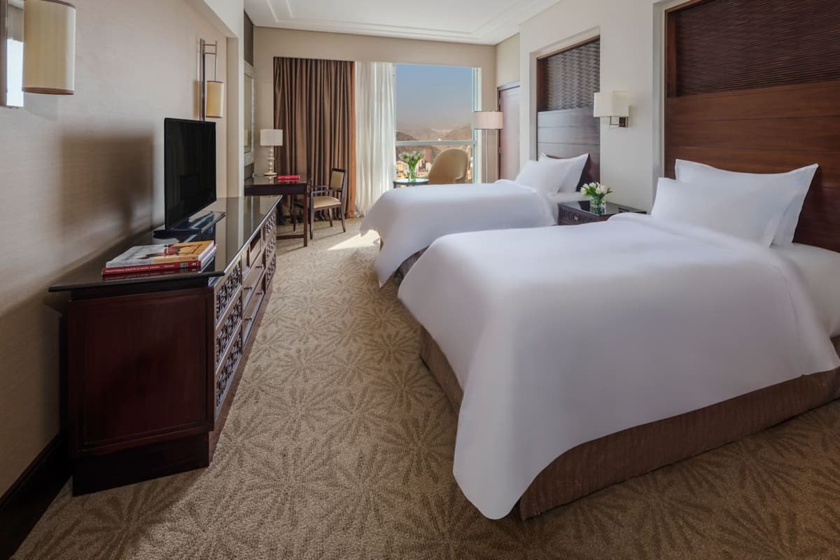 Fairmont Gold, Habitación con 2 camas individuales, 2 camas individuales, vista a la ciudad | Ropa de cama hipoalergénica, camas Select Comfort y minibar