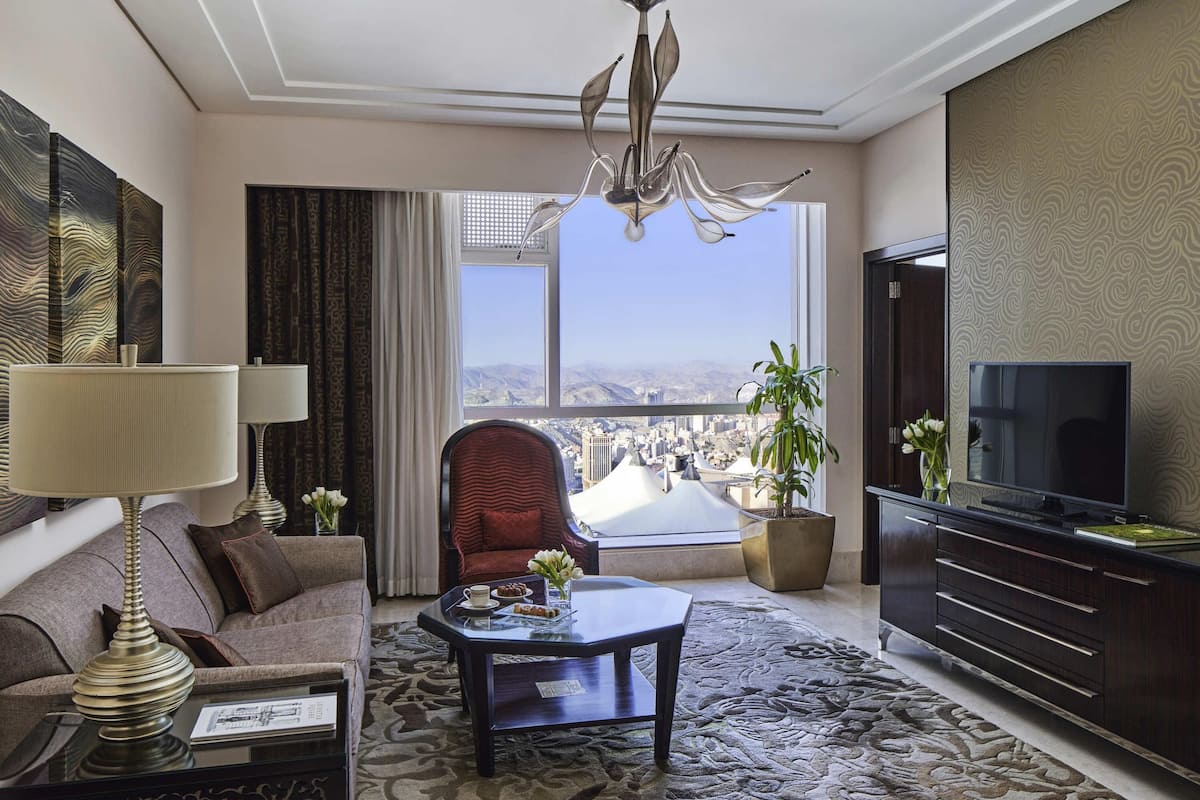 Fairmont Gold, Junior Suite, Haram | Allergitestet sengetøy, senger med Select Comfort-madrass og minibar