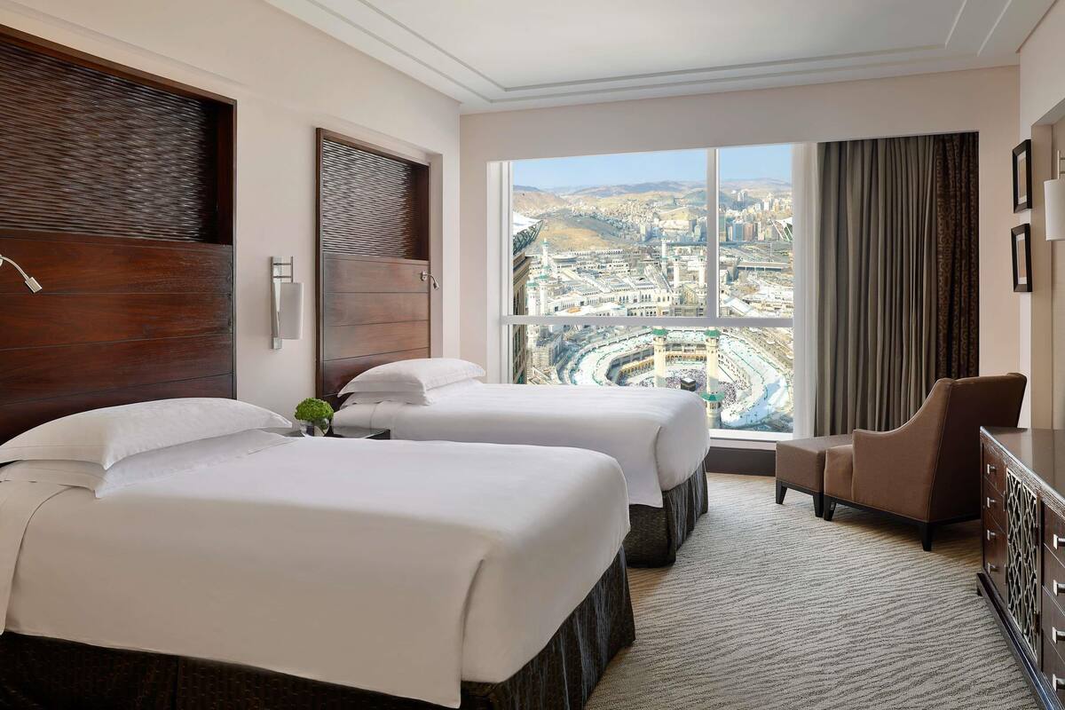 Hypo-allergenic bedding available, Select Comfort beds, minibar