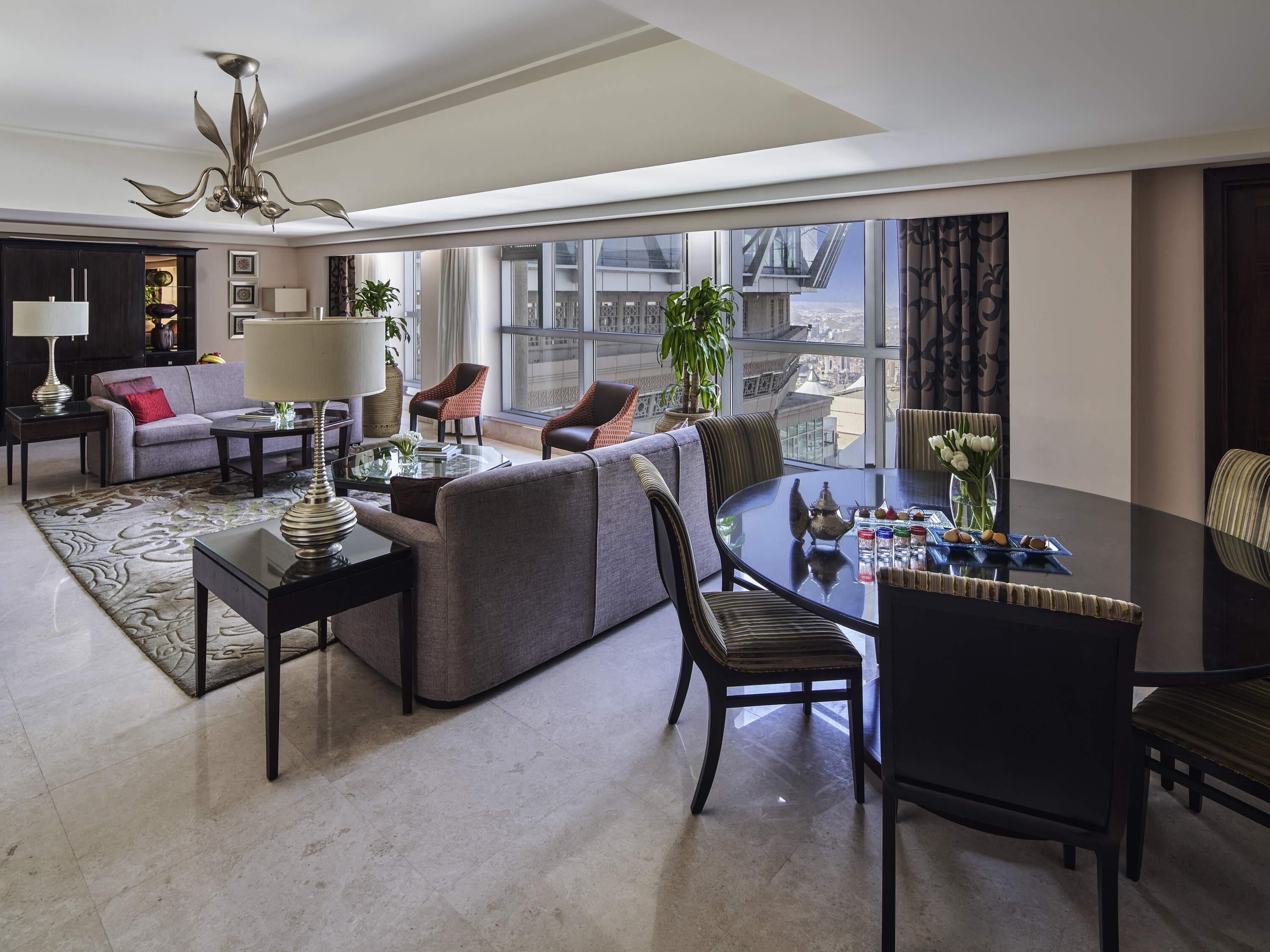 Hypo-allergenic bedding, Select Comfort beds, minibar, in-room safe