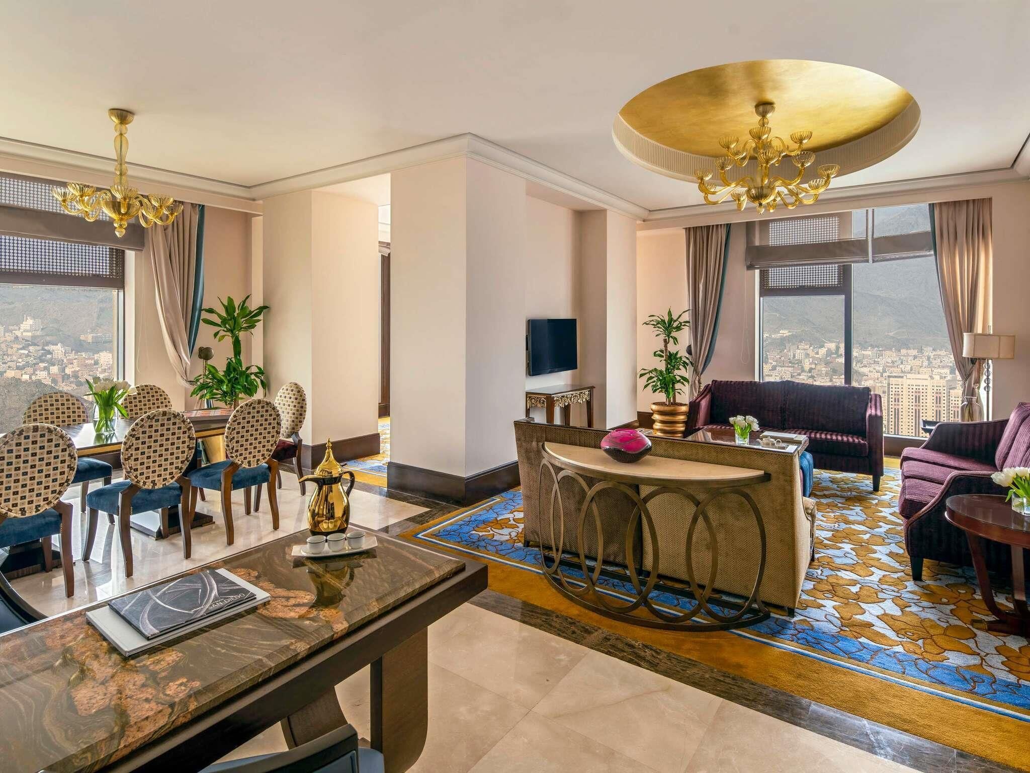 Presidential suite Kaaba View | Hypo-allergenic bedding, Select Comfort beds, minibar, in-room safe