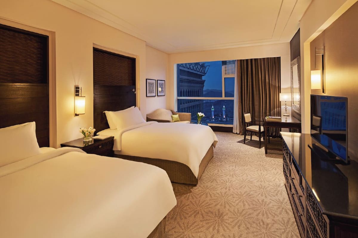 Studio, 2 Single Beds (Haram) | Hypo-allergenic bedding, Select Comfort beds, minibar, in-room safe