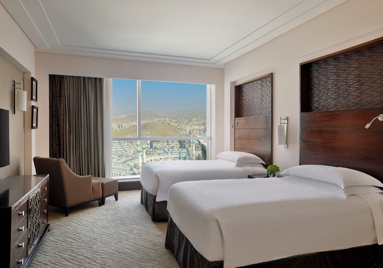 Hypo-allergenic bedding, Select Comfort beds, minibar, in-room safe