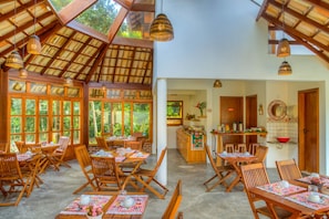 Ilmainen päivittäinen buffetaamiainen