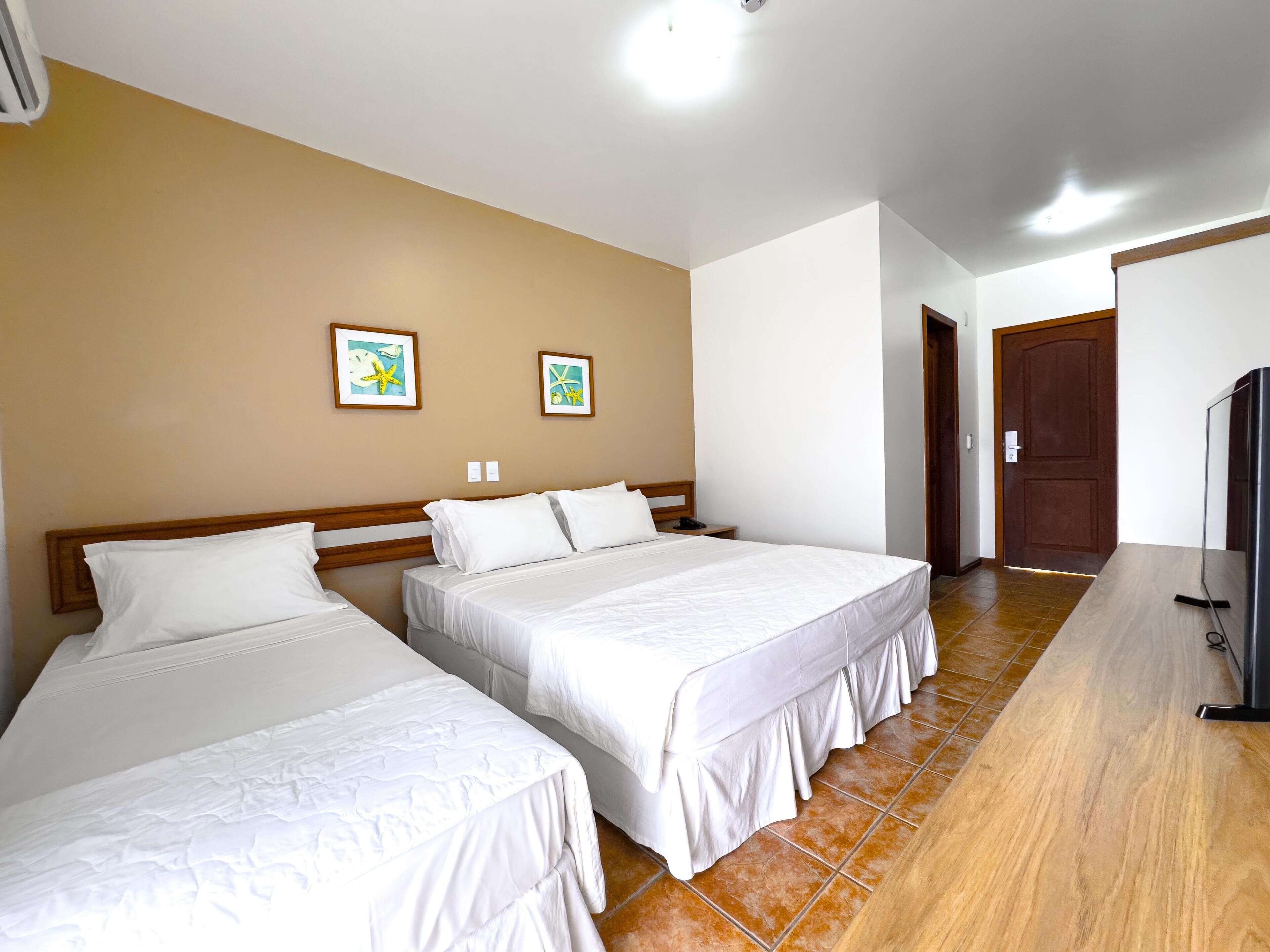 Minibar, cortinas blackout, insonorización y ropa de cama 