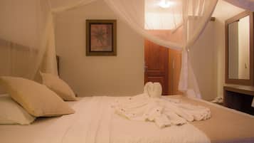 Quarto superluxo | Frigobar, cortinas blackout, quartos à prova de som, roupa de cama