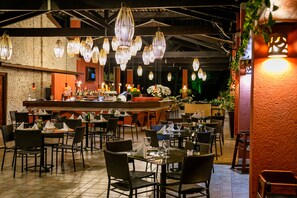 供应早餐、午餐和晚餐,巴西菜,海滩景观