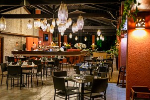 Se sirven desayunos y almuerzos; cocina brasileña; con vista a la playa