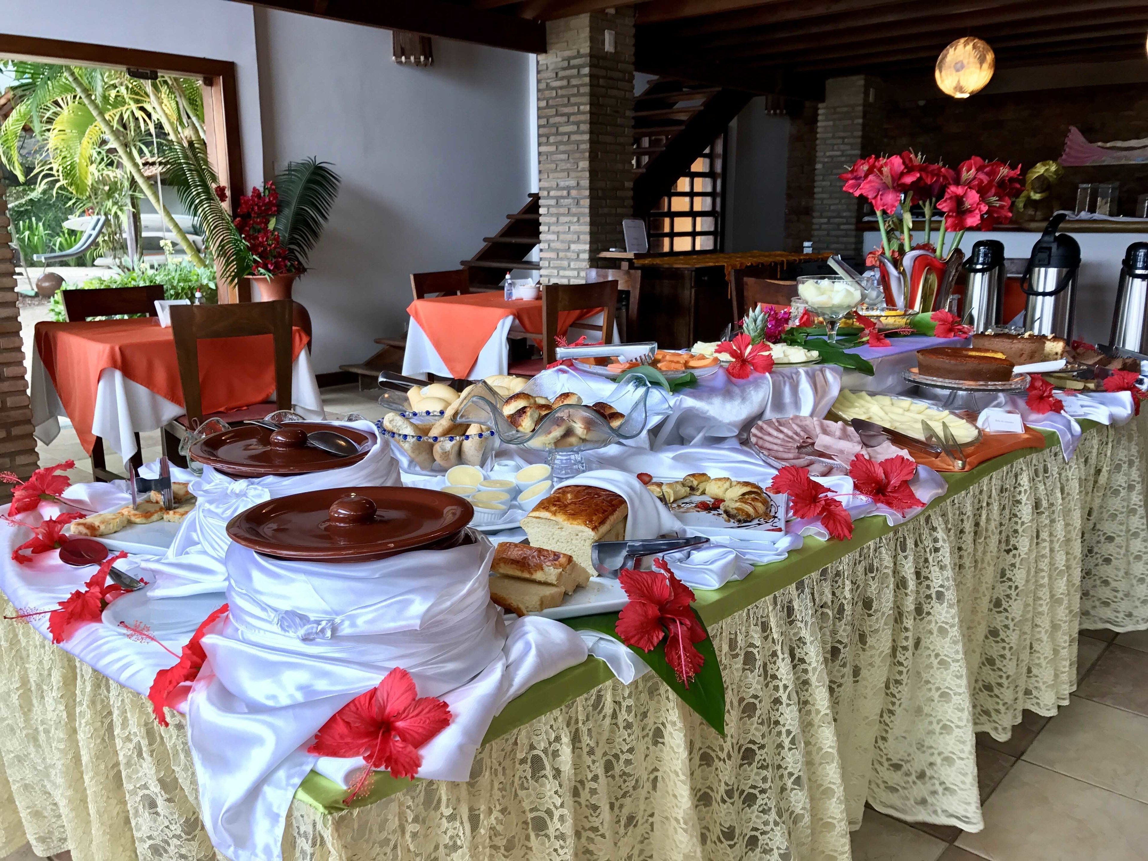 free daily cooked-to-order breakfast