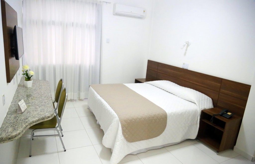 Minibar, desk, blackout curtains, free WiFi