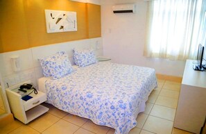 Minibar, escritorio, cortinas opacas y cunas gratuitas