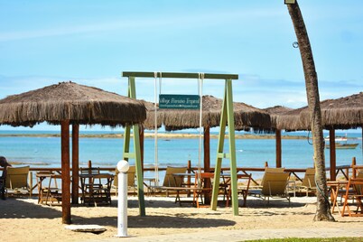 帕拉伊索熱帶村