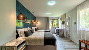 Quarto Familiar | Frigobar, cofres nos quartos, individualmente decorados